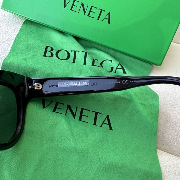 NEW BOTTEGA Veneta Cat-Eye Sunglasses Black Gold-tone Detail Transparent main image 8